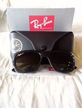 Ray-Ban RB4194 601/9A Black Green Polarized Sunglasses 53mm